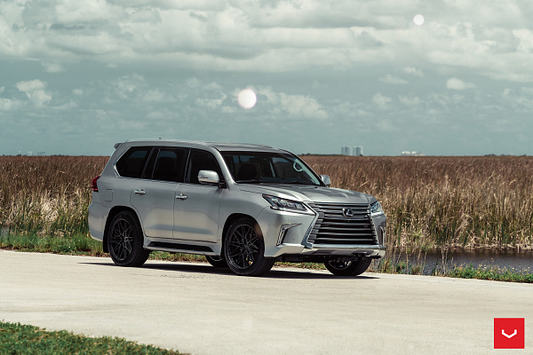 Фото дисков Vossen HF-7 Черный глянец на Lexus LX III