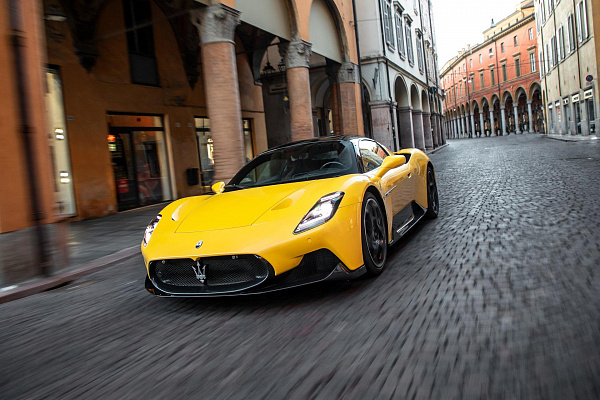 Maserati MC20