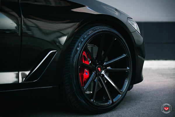 Фото дисков Vossen CG-203 Черный глянец на BMW 5/M5 (G30/F90)