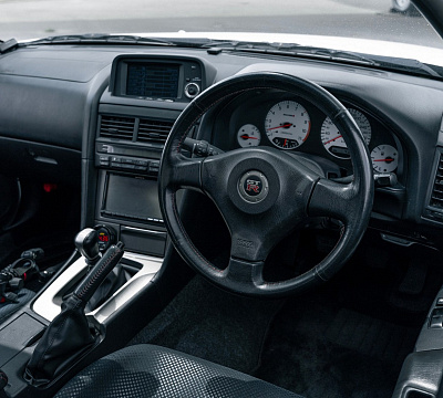 Фото дисков Strasse Wheels R10 Competition на Nissan GT-R