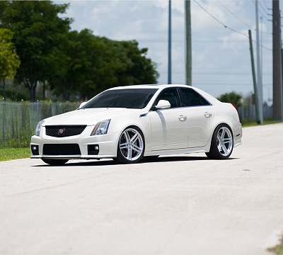 Фото дисков Vossen VFS-5 на Cadillac CTS II