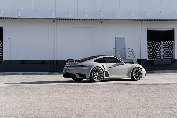 Фото дисков Strasse Wheels SV5 Deep Concave Duoblock Глянцевый тонированный лак на Porsche 911 VIII