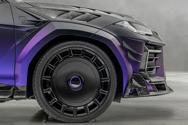 Фото дисков Mansory FD.15 Черный глянец на Lamborghini Urus
