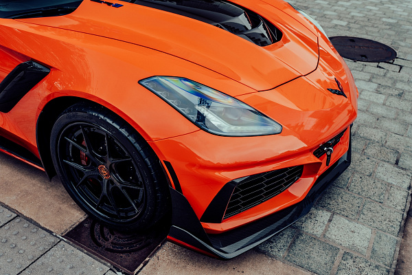 Фото дисков Strasse Wheels SM5R Deep Concave FS Другой цвет на Chevrolet Corvette C7