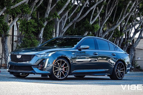 Фото дисков Vossen HF-3 Алмазная проточка на Cadillac CT5