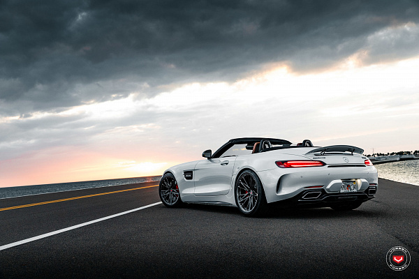 Фото дисков Vossen M-X6 Глянцевый графит на Mercedes-Benz AMG GT I