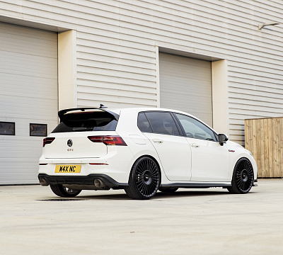 Фото дисков Rotiform GRZ на Volkswagen Golf VIII
