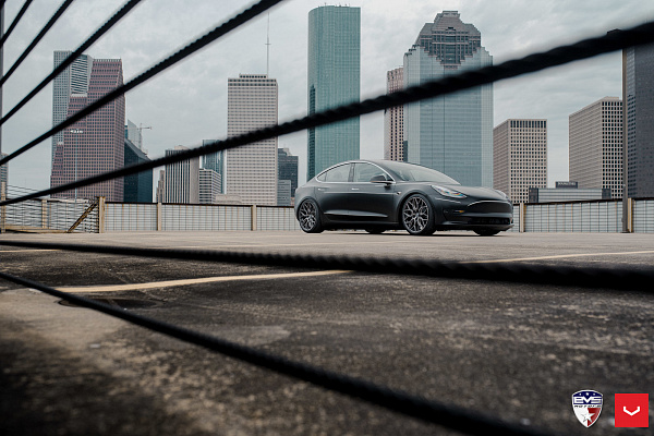 Фото дисков Vossen HF-2 Сатиновый графит на Tesla Model 3