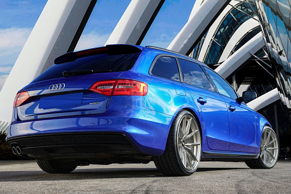 Фото дисков Bola FLC Сатиновый лак на Audi A/S/RS 4 (B8)