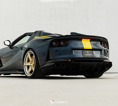Фото дисков Anrky AN35 на Ferrari 812