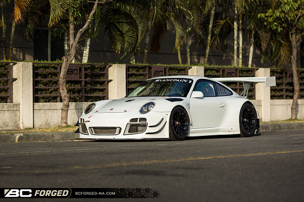 Фото дисков BC Forged RS43 Черный матовый на Porsche 911 VI