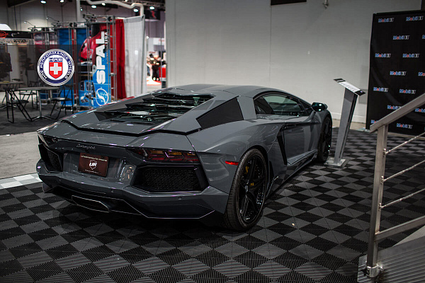 Lamborghini Aventador