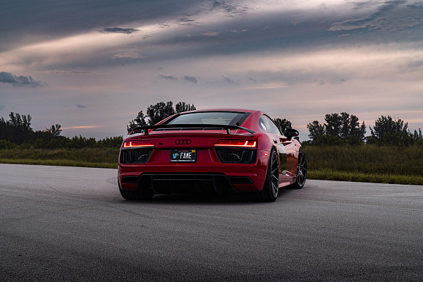 Фото дисков Strasse Wheels SM5R Deep Concave Duoblock Черный глянец на Audi R8 (4S)