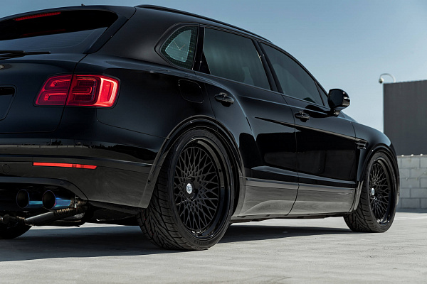 Фото дисков HRE 501 Черный сатин на Bentley Bentayga