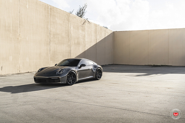 Фото дисков Vossen M-X6 (3-Piece) Черный глянец на Porsche 911 VIII