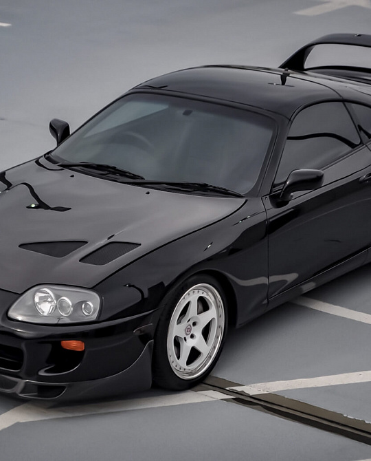 Фото дисков 305 Белый глянец на Toyota Supra A80