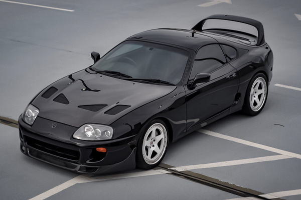 Фото дисков HRE 305 Белый глянец на Toyota Supra A80