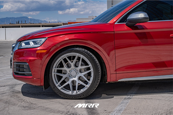 Фото дисков MRR FS01 Серебро на Audi Q5 (FY)
