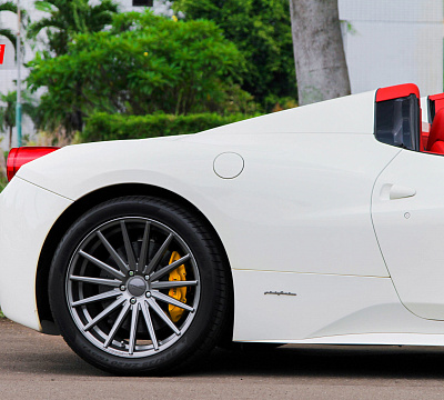 Фото дисков Vossen VFS-2 на Ferrari 458