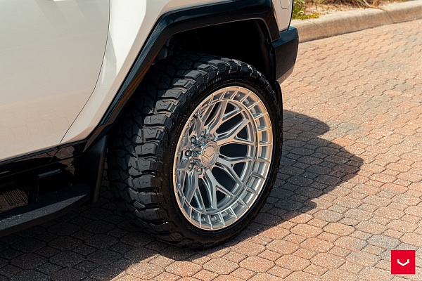 Фото дисков Vossen HFX-1 (8-Lug) Серебро на GMC Hummer EV