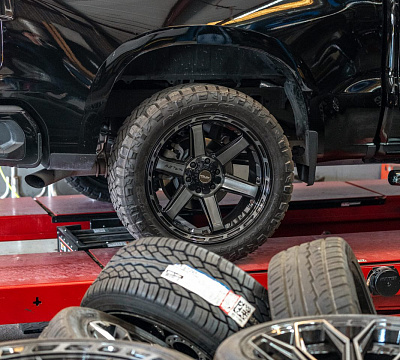 Фото дисков 4PLAY 4P63 на Chevrolet Silverado IV