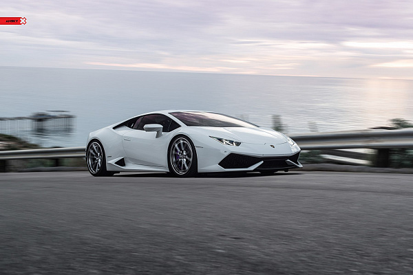 Фото дисков Anrky AN32 Глянцевый темный лак на Lamborghini Huracan