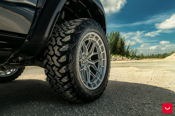 Фото дисков Vossen HFX-1 (6-Lug) Серебро на Ram 1500 V