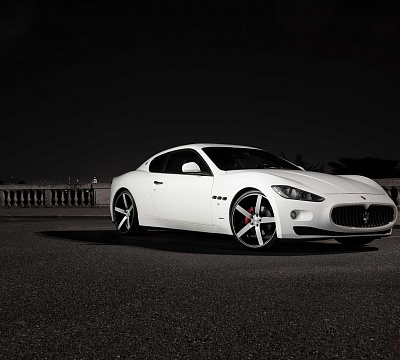 Фото дисков Vossen CV3 на Maserati GranTurismo I