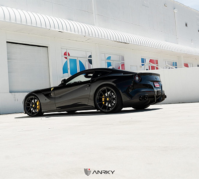 Фото дисков Anrky AN12 на Ferrari F12