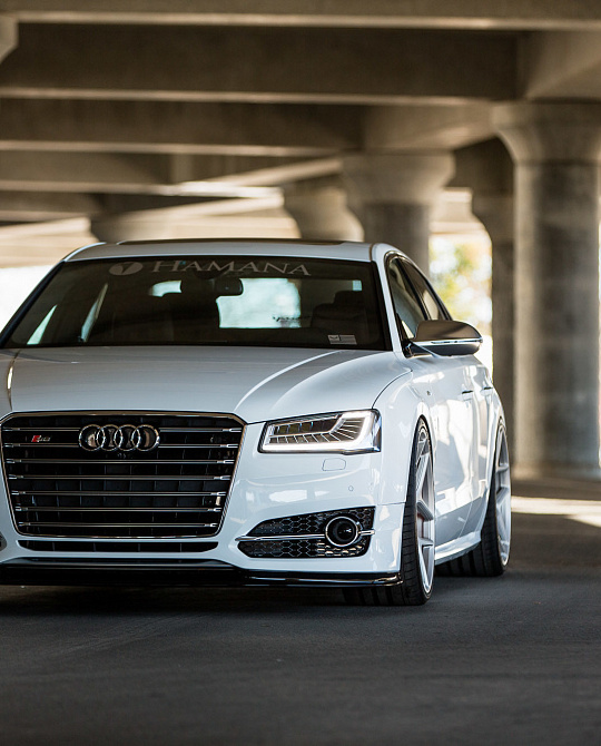 Фото дисков CG-205 Сатиновый лак на Audi A/S 8 (D4)