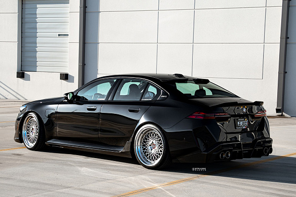 Фото дисков Strasse Wheels SC20 Track Глянцевый лак на BMW 5/M5 (G60/G90)