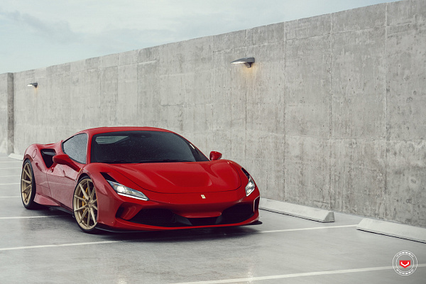 Фото дисков Vossen EVO-2 Глянцевая шампань на Ferrari F8