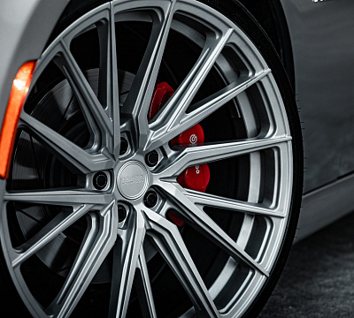 Фото дисков Vossen HF-4T на Dodge Charger VII