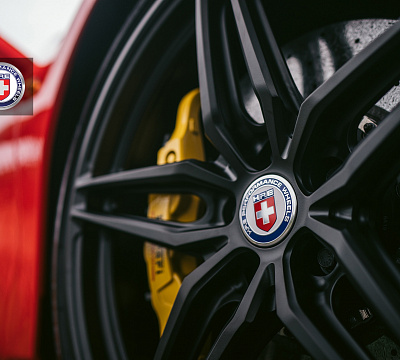 Фото дисков HRE P107SC на Ferrari 488
