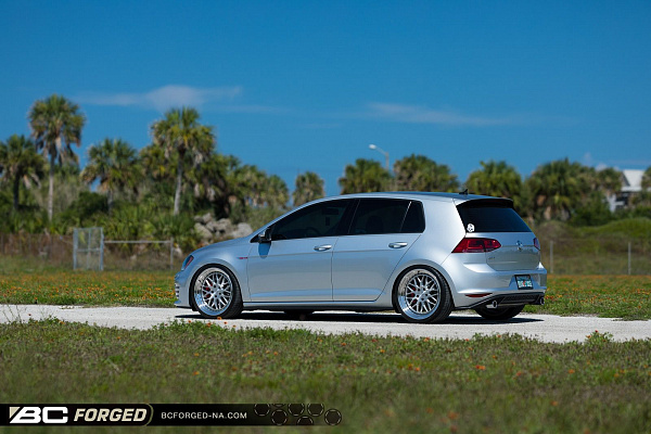 Фото дисков BC Forged LE81 // MLE81 Глянцевый лак на Volkswagen Golf VII