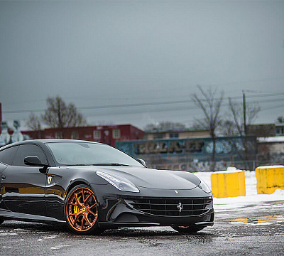 Фото дисков HRE S101 на Ferrari FF