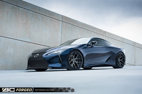 Фото дисков BC Forged HCS21 Глянцевый графит на Lexus LC 500