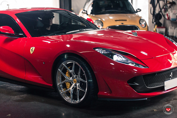 Фото дисков Vossen S21-01 Полированный лак на Ferrari 812