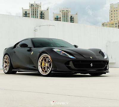 Фото дисков Anrky S3-X4 на Ferrari 812