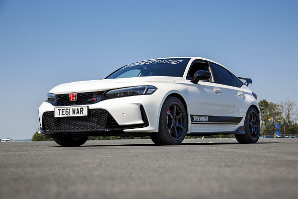 Фото дисков Motegi Racing MR145 TRAKLITE 3.0 Черный глянец на Honda Civic Type R FL5