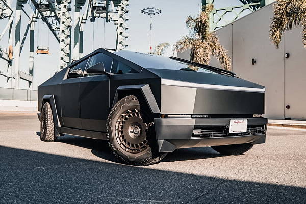 Фото дисков Brixton Forged TR09 AERO1 Другой цвет на Tesla Cybertruck