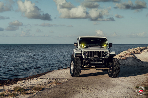Фото дисков Vossen LCX-01 Глянцевый лак на Jeep Gladiator II (JT)
