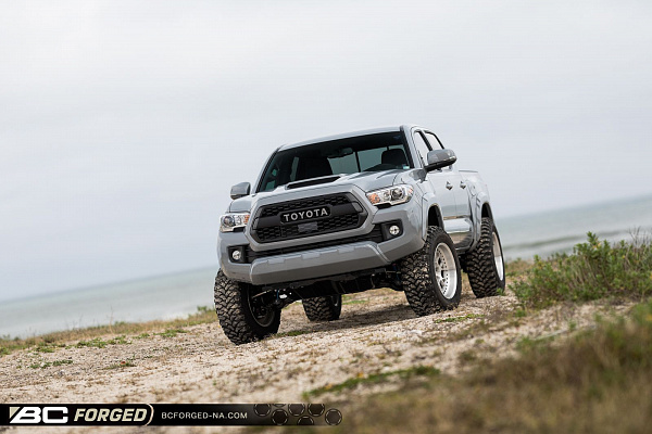 Фото дисков BC Forged LE72 // MLE72 Глянцевый лак на Toyota Tacoma III