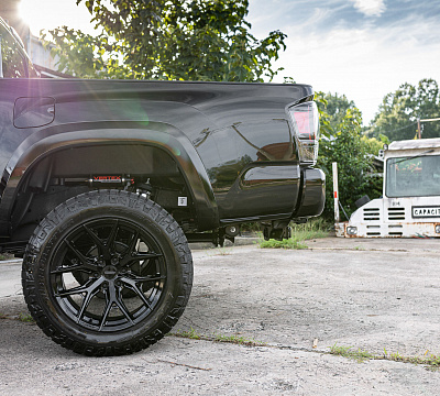 Фото дисков Vossen HF6-4 на Toyota Tacoma III