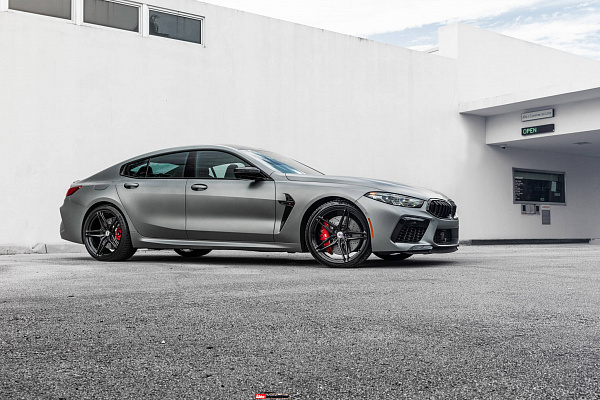Фото дисков HRE P107SC Черный глянец на BMW 8/M8