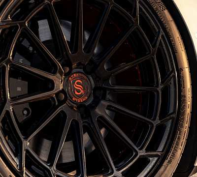 Фото дисков Strasse Wheels SV15FF Deep Concave Duoblock на Tesla Model S