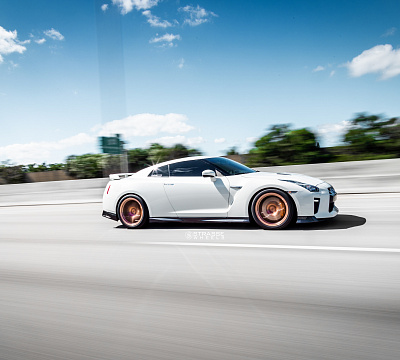 Фото дисков Strasse Wheels SM5R Deep Concave Monoblock на Nissan GT-R