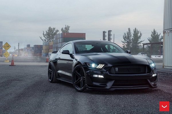 Фото дисков Vossen VFS-5 Черный сатин на Ford Mustang VI