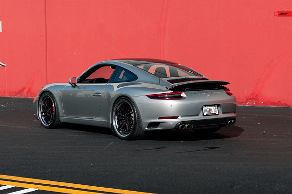 Фото дисков Anrky RS3 Черный глянец на Porsche 911 VII