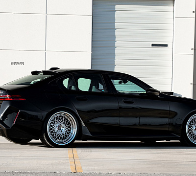 Фото дисков Strasse Wheels SC20 Track на BMW 5/M5 (G60/G90)